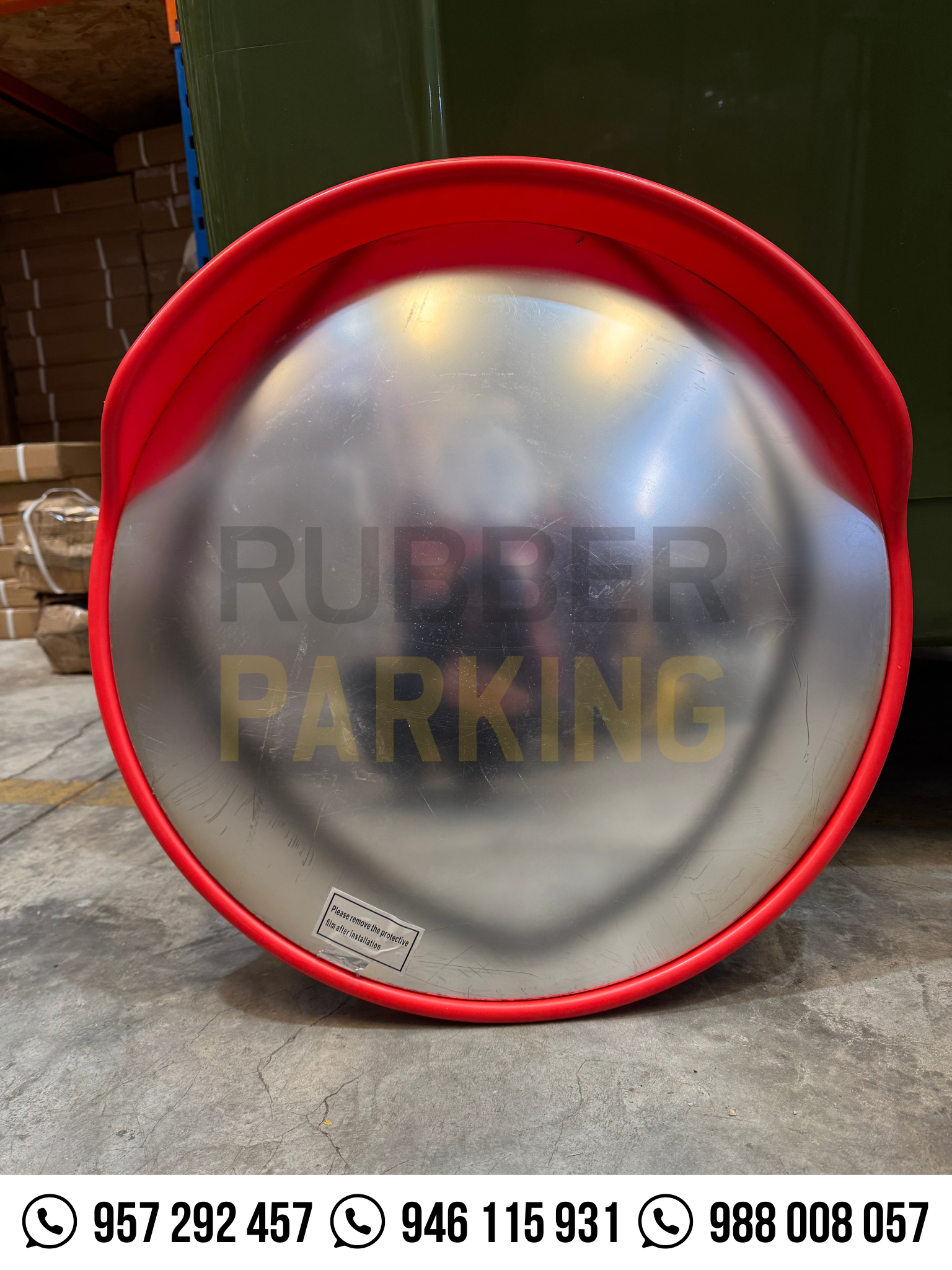 Espejo convexo de 60 cm con visera, ideal para exteriores.